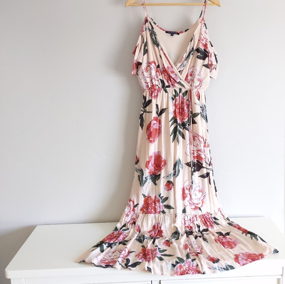 🆕🌿FLORAL MAXI DRESS🌿